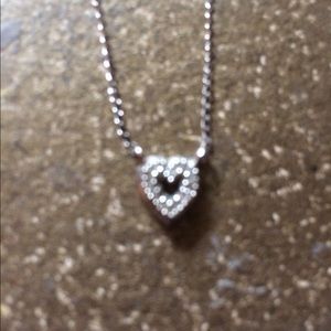 14 kt diamond petite heart necklace white gold